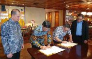 Tingkatkan Kualitas Guru di Manado, Wali Kota Vicky Lumentut Tandatangani MOU Bersama YPS Untuk Pembentukan PBG