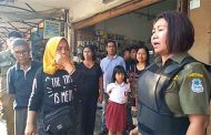 Satpol PP Kota Manado Tertibkan Pedagang K5 di Pasar 45 dengan Cara Persuasif