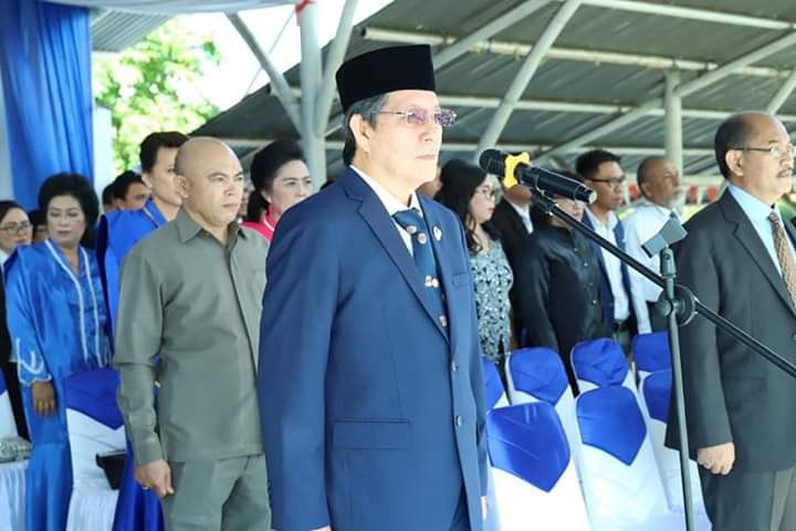 Wali Kota Vicky Lumentut Irup Upacara Bendera Peringatan Hari Guru Nasional 2019 di Kota Manado