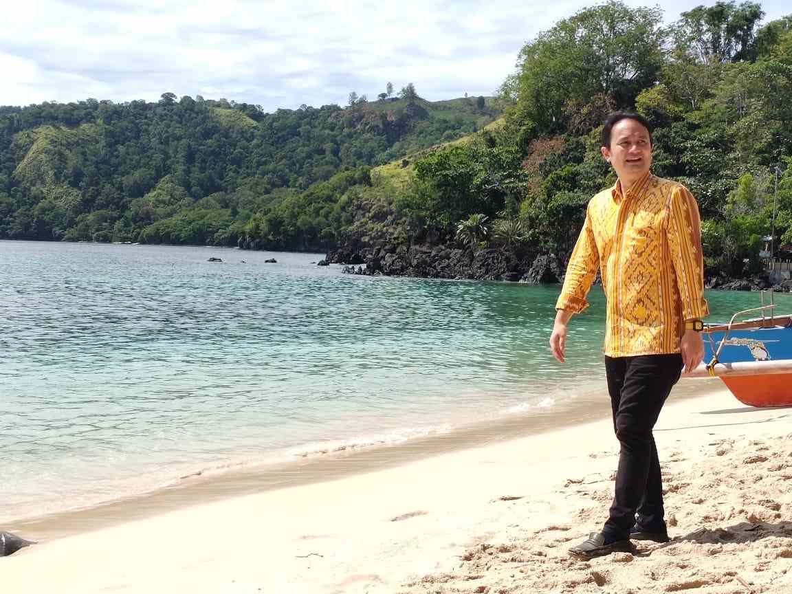 Di Pantai Pulisan, Wamendag Jerry Sambuaga Gaungkan Bangga Buatan Indonesia