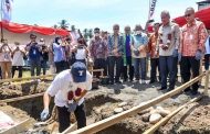 Bupati FDW Dampingi Menteri Teten Letakan Batu Pertama Pembangunan Factory Sharing