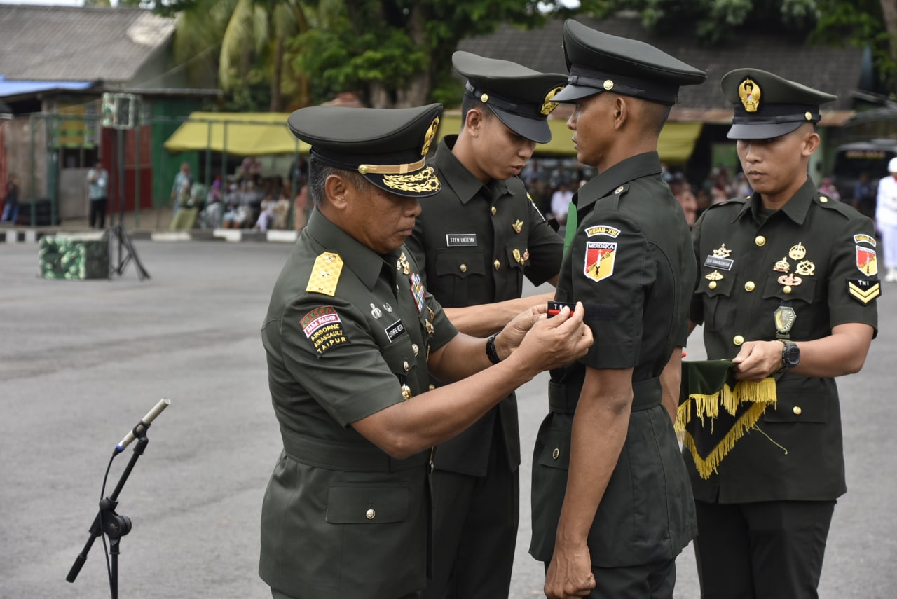 Kasdam XIII/Merdeka Lantik 145 Prajurit Tamtama TNI AD
