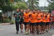 Pastikan Anggota Prajurit Tetap Bugar, Dandim 1302/Minahasa Pimpin Olah Raga Lari Bersama