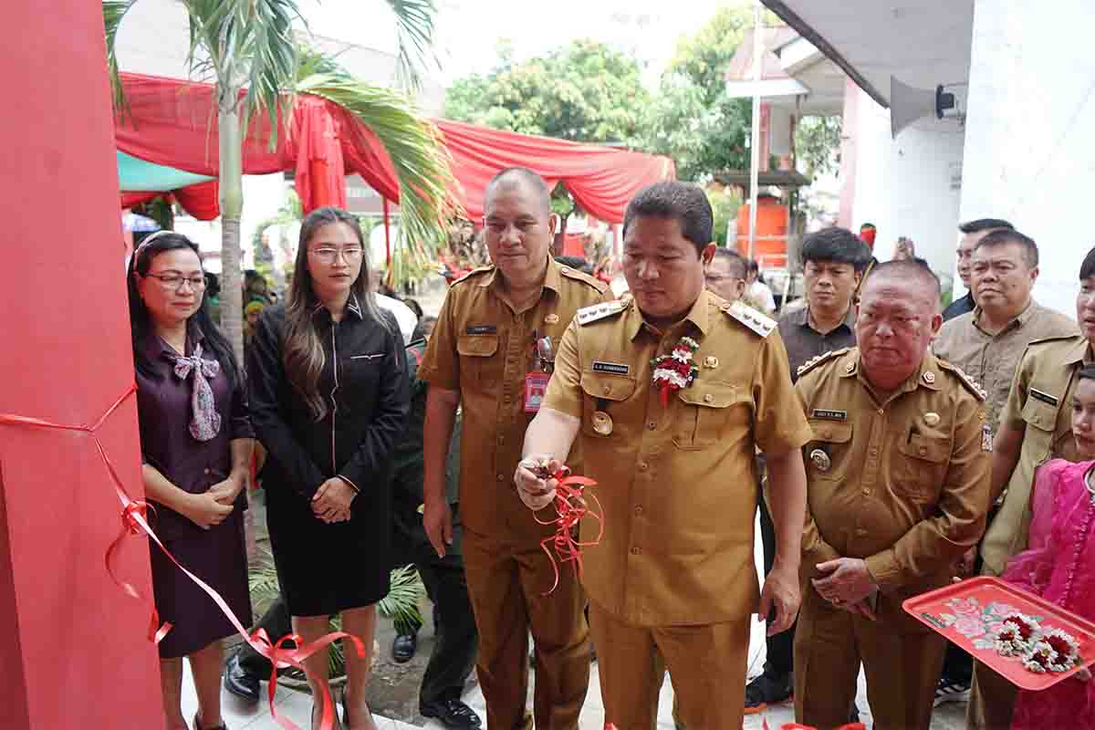 Resmikan 10 Ruang Kelas di SD Negeri Pineleng, Bupati Kumendong: Harus  Ada Dampak Sosial dan Ekonomi