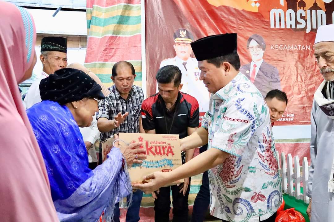 Safari Ramadhan Bupati Kumendong dan Jajaran Pemkab Minahasa di Masjid Jami Ar'Rasyd Sea Satu Kecamatan Pineleng