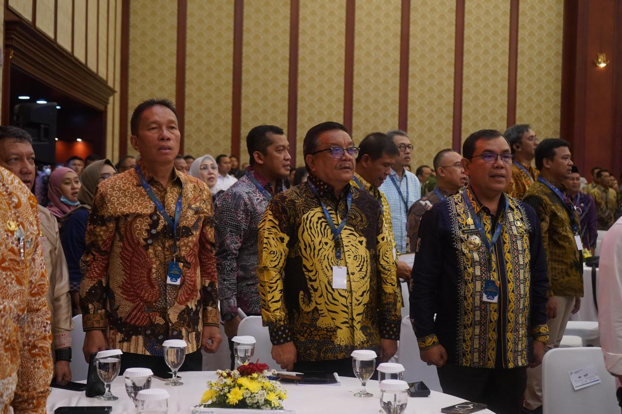 Bupati FDW Hadiri Peluncuran Sistem Data Regsosek untuk indonesia Emas 2045