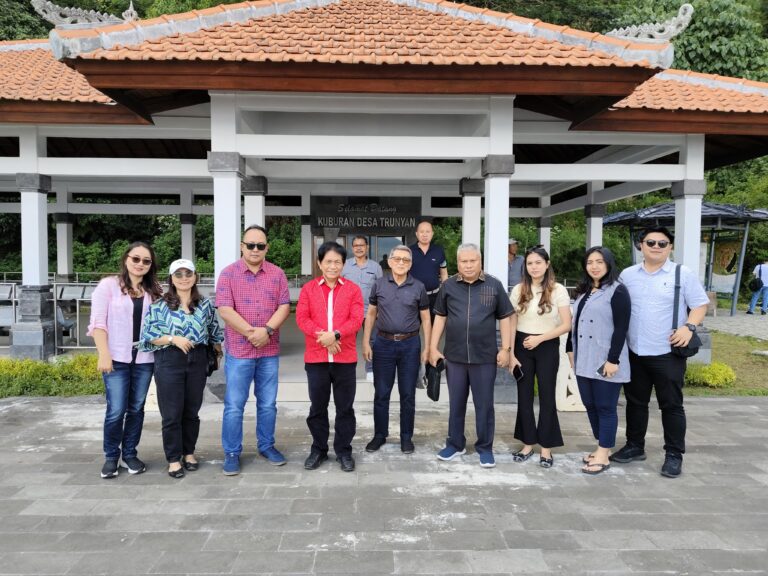 Pansus Ranperda Perlindungan dan Pelestarian Danau Tondano Studi Komparasi ke Danau Batur Bali