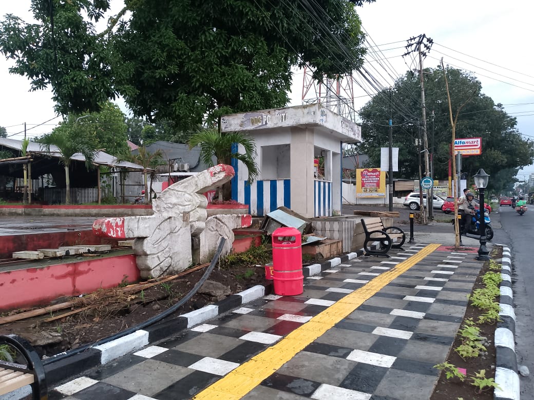 Kontraktor Proyek Pedestrian Airmadidi 