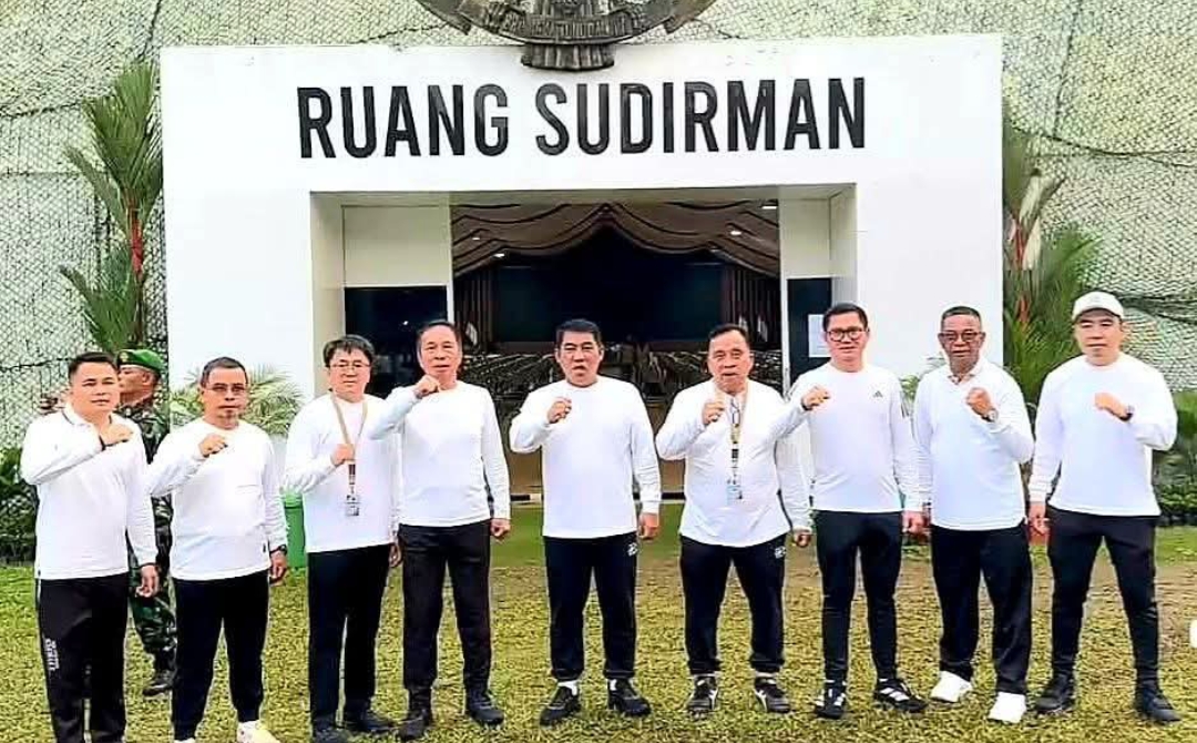 Jeda Retreat, Gubernur YSK Diskusi Bersama Kepala Daerah Bahas Kemajuan Sulut