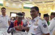 Gubernur Yulius Lepas Jemaah Haji Sulut
