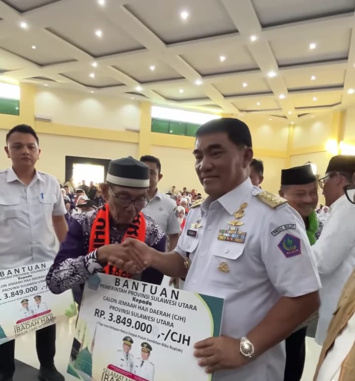 Gubernur Yulius Lepas Jemaah Haji Sulut