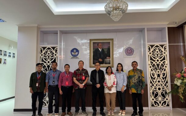 Aksi Damai Dosen Unsrat, Berujung Permintaan Maaf