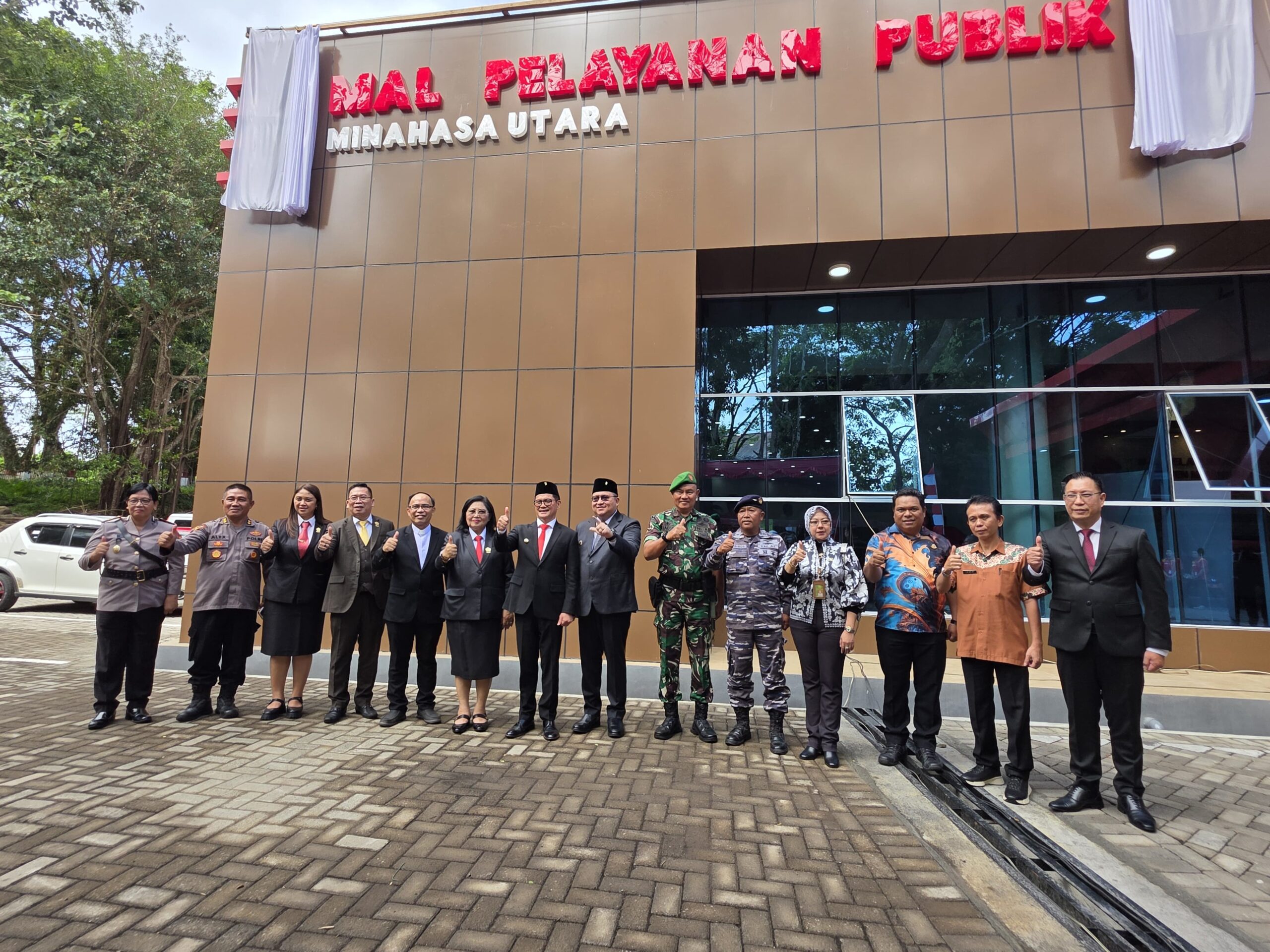 Resmikan Mal Pelayanan Publik, Terobosan Baru Pemerintahan JG-KWL ‎