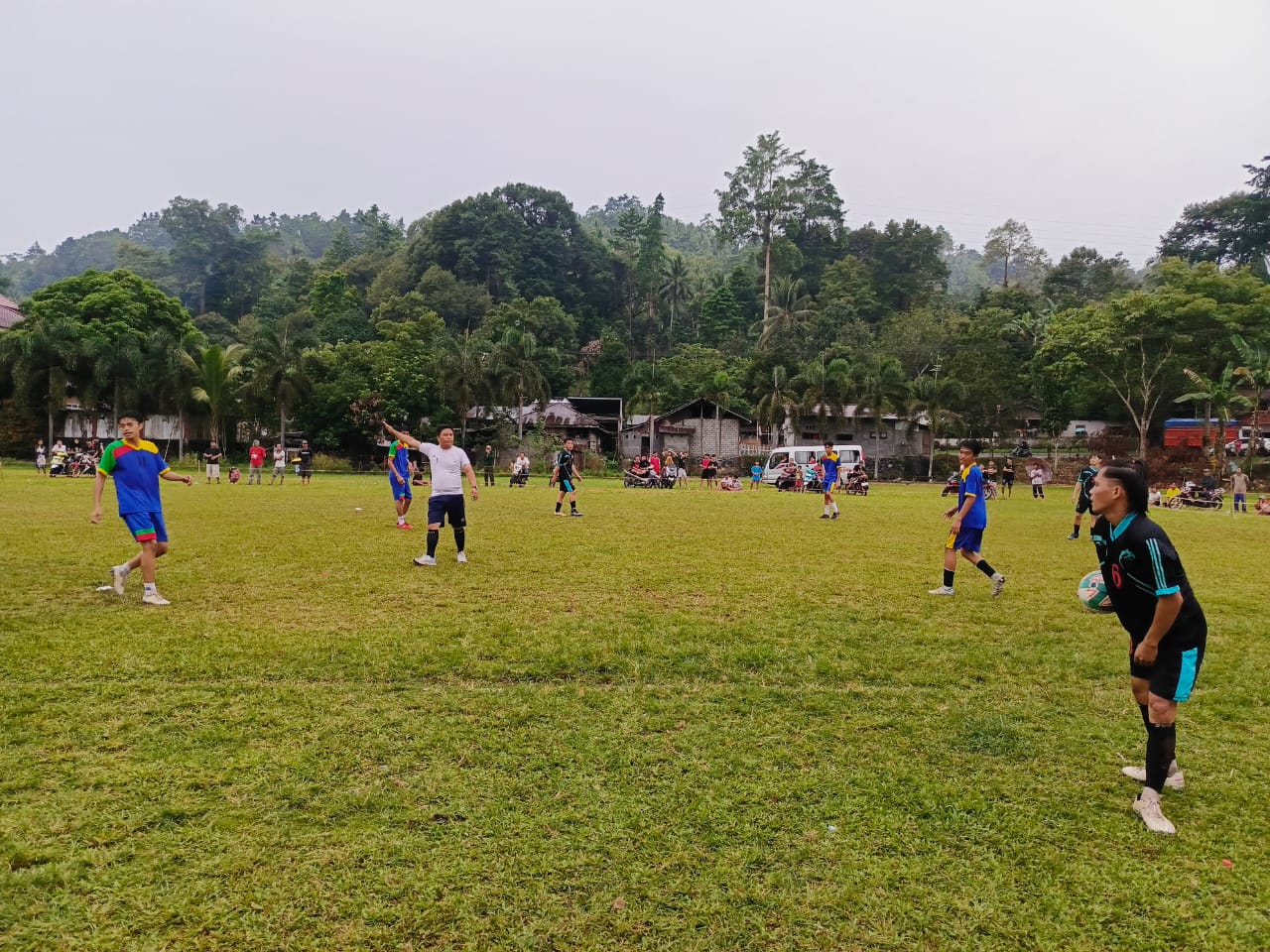 Tumbangkan Jaga VII, Tim Jaga VIII Siap Melangkah ke Babak Final Semi Futsal Desa Lelema