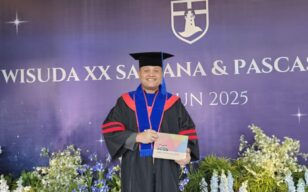 Kisah Inspiratif Ricky Kalangi, Lahir di Keluarga Sederhana Hingga Kini Raih Gelar Magister Managemen