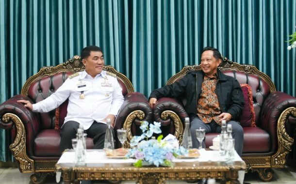 Gubernur Yulius Sambut Kedatangan Mendagri Tito Karnavian di Sulut
