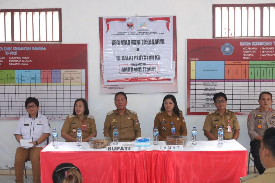 Bupati FDW Buka Lokakarya Percepatan Penurunan Stunting dan Sosialisasi Lansia Tangguh di Amtim