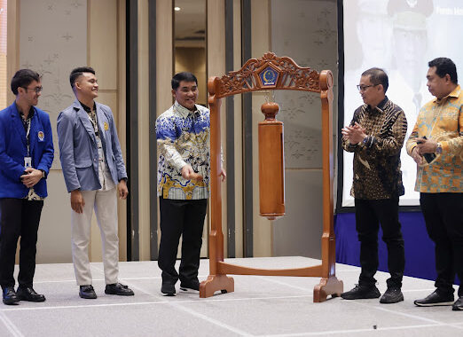 Gubernur Yulius Selvanus Dorong Mahasiswa Jadi Penggerak Ekonomi Biru dan Hijau di Sulut