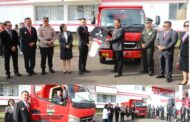 Bupati Minahasa Tenggara Serahkan Mobil Pengangkutan Sampah Baru, Tujuannya Ini