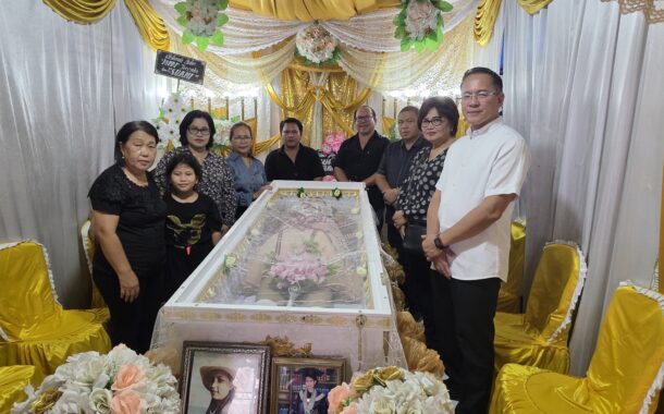 Melayat di Rumah Duka, Pimpinan DPRD Minut, Sekretariat, serta IKAD Laksanakan Ibadah Penghiburan ﻿