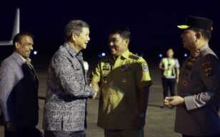 Hadiri Paskah Nasional 2026, Gubernur Yulius Selvanus Sambut Utusan Khusus Presiden RI Hashim Djojohadikusumo