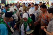 Diiringi Doa, Gubernur Yulius Selvanus Resmi Lepas Jemaah Haji Sulut