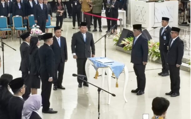 Gubernur Yulius Selvanus Lantik 134 Pejabat Eselon III dan IV, Tekankan Profesionalisme Birokrasi