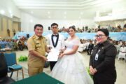 Gubernur YSK Jadi Saksi Kawin Massal Harganas, Puluhan Pasangan Resmi Peroleh Kepastian Hukum