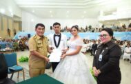 Gubernur YSK Jadi Saksi Kawin Massal Harganas, Puluhan Pasangan Resmi Peroleh Kepastian Hukum